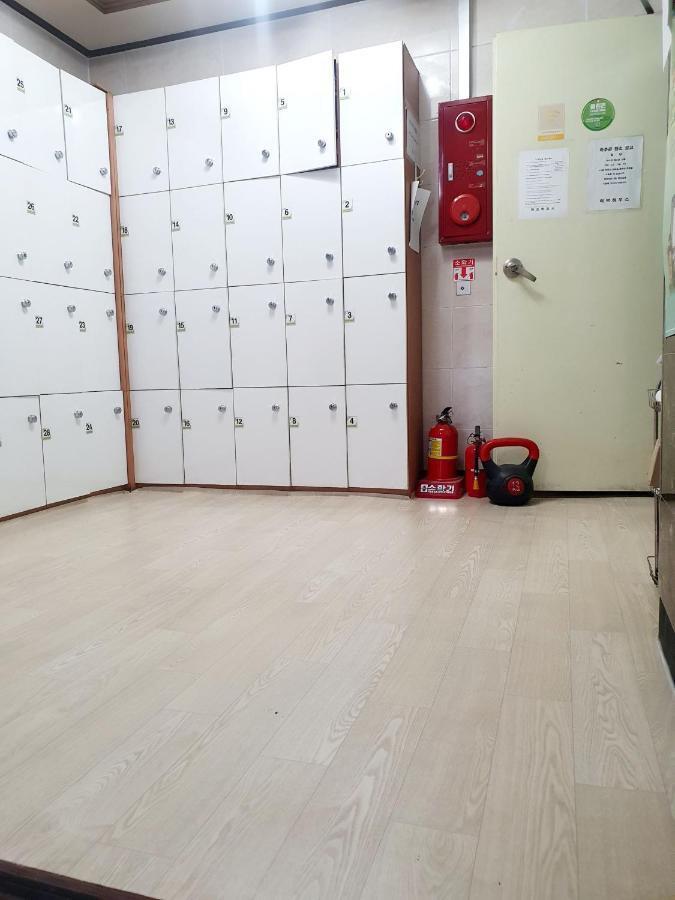 Hostel Hub House Livingtel Seul Zewnętrze zdjęcie